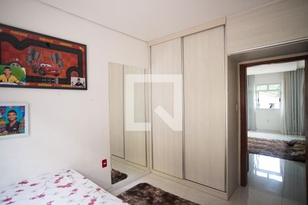 Casa à venda com 180m², 3 quartos e 5 vagasQuarto 2
