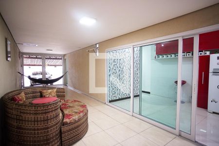 Casa à venda com 180m², 3 quartos e 5 vagasVaranda gourmet