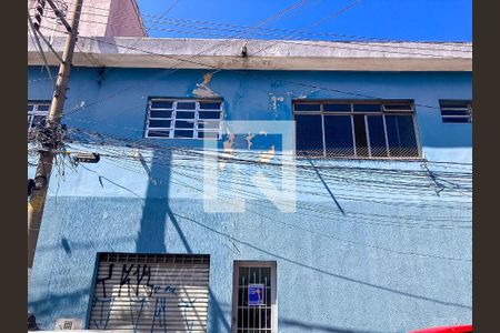 Fachada de casa para alugar com 2 quartos, 100m² em Jardim Sao Roberto, São Paulo