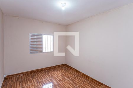 Quarto 2 de casa para alugar com 3 quartos, 80m² em Vila Picinin, São Paulo