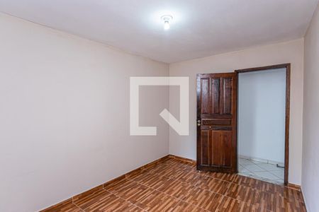Quarto 2 de casa para alugar com 3 quartos, 80m² em Vila Picinin, São Paulo