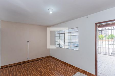 Sala de casa para alugar com 3 quartos, 80m² em Vila Picinin, São Paulo