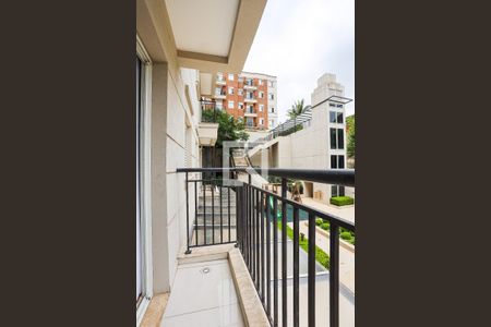 Sala - varanda de apartamento para alugar com 1 quarto, 38m² em Granja Viana, Cotia