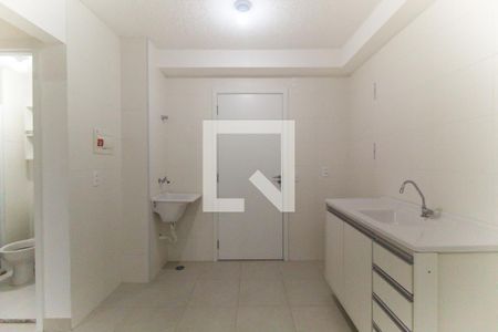 Sala e cozinha de apartamento para alugar com 2 quartos, 33m² em Fazenda Aricanduva, São Paulo