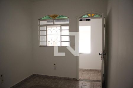 Casa para alugar com 4 quartos, 360m² em Vera Cruz, Contagem