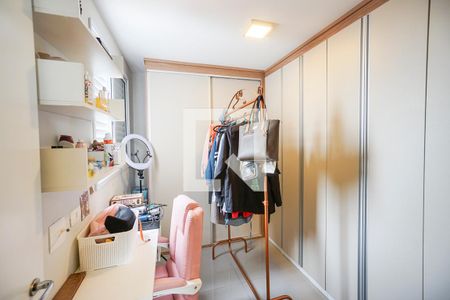 Apartamento à venda com 74m², 3 quartos e 2 vagas Apartamento à venda com 74m², 3 quartos e 2 vagasQuarto 02