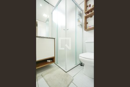 Apartamento à venda com 74m², 3 quartos e 2 vagas Apartamento à venda com 74m², 3 quartos e 2 vagasBanheiro da suíte