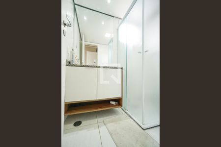 Apartamento à venda com 74m², 3 quartos e 2 vagas Apartamento à venda com 74m², 3 quartos e 2 vagasBanheiro da suíte