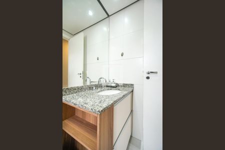 Apartamento à venda com 74m², 3 quartos e 2 vagas Apartamento à venda com 74m², 3 quartos e 2 vagasBanheiro social