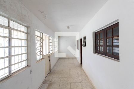 Casa para alugar com 110m², 2 quartos e 8 vagasQuintal