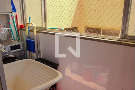 Apartamento à venda com 67m², 2 quartos e 1 vagaArea de serviço