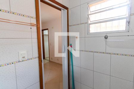 Banheiro da Suíte de casa para alugar com 1 quarto, 32m² em Jardim Três Marias, São Paulo