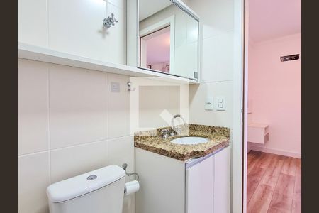Banheiro suite de apartamento à venda com 3 quartos, 85m² em Jardim Itu, Porto Alegre