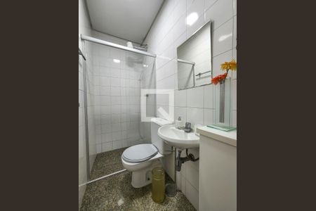 Casa para alugar com 224m², 4 quartos e 4 vagasBanheiro de serviço