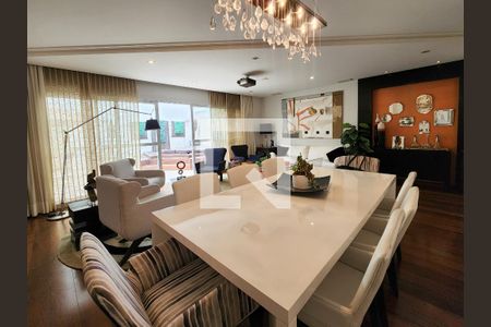 Sala de casa à venda com 4 quartos, 224m² em Planalto Paulista, São Paulo