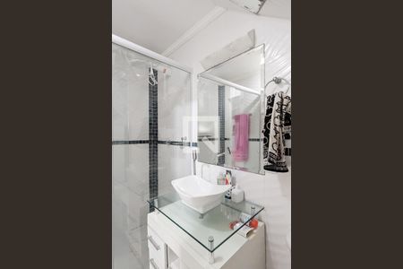 Casa à venda com 125m², 2 quartos e 2 vagasBanheiro da suíte