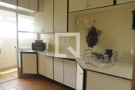 Apartamento à venda com 125m², 2 quartos e 2 vagasCozinha