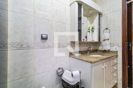 Banheiro social de casa para alugar com 4 quartos, 223m² em Jardim Rizzo, São Paulo