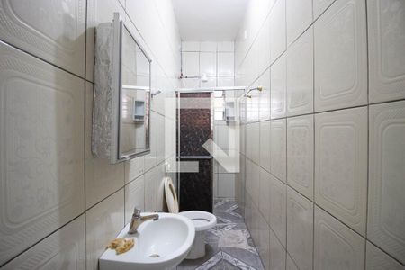 Banheiro de kitnet/studio para alugar com 1 quarto, 40m² em Vila Nova Curuçá, São Paulo