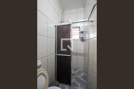 Banheiro de kitnet/studio para alugar com 1 quarto, 40m² em Vila Nova Curuçá, São Paulo