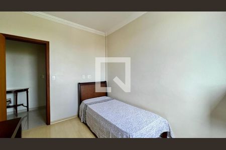 Apartamento à venda com 180m², 4 quartos e 3 vagasquarto 2