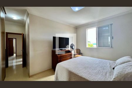 Apartamento à venda com 180m², 4 quartos e 3 vagasquarto 4