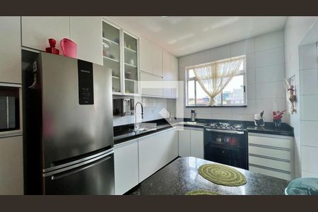 Apartamento à venda com 180m², 4 quartos e 3 vagasCozinha