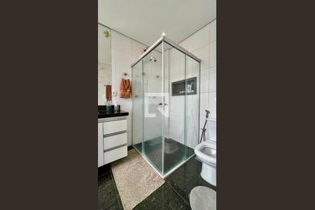 Apartamento à venda com 180m², 4 quartos e 3 vagasBanheiro 1