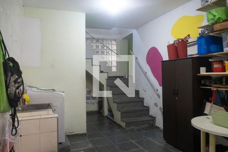 Casa à venda com 98m², 3 quartos e 1 vagaÁrea de Serviço