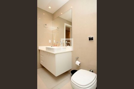 Apartamento para alugar com 235m², 3 quartos e 2 vagasBanheiro 2