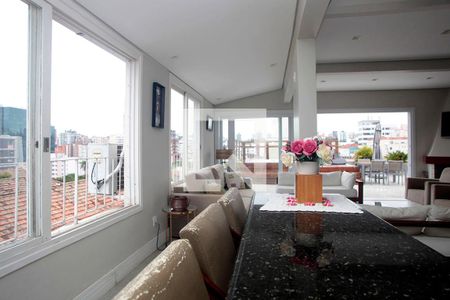 Apartamento para alugar com 235m², 3 quartos e 2 vagasChurrasqueira