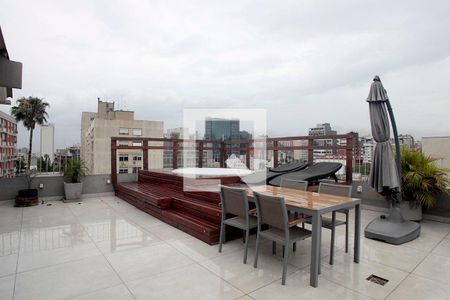 Apartamento para alugar com 235m², 3 quartos e 2 vagasPiscina