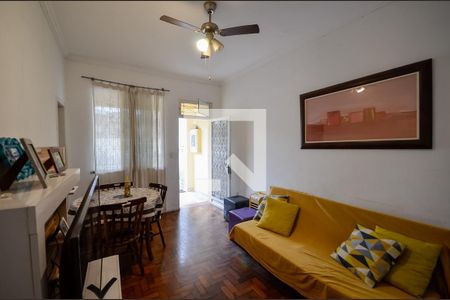 Sala de casa à venda com 3 quartos, 150m² em Benfica, Rio de Janeiro