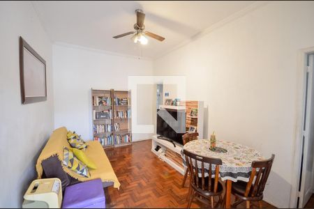 Sala de casa à venda com 3 quartos, 150m² em Benfica, Rio de Janeiro