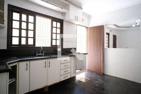 Cozinha de casa à venda com 2 quartos, 105m² em Jardim Fernandes, São Paulo