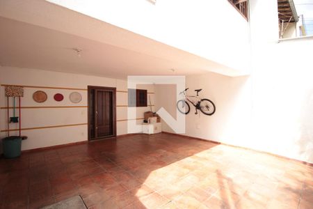 Garagem de casa à venda com 4 quartos, 250m² em Vila Paquetá, Belo Horizonte