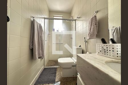 Apartamento à venda com 360m², 4 quartos e 2 vagasBanheiro 2