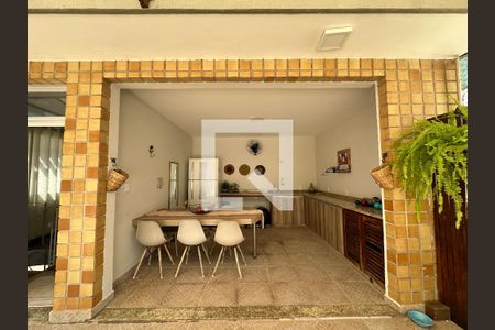 Apartamento à venda com 360m², 4 quartos e 2 vagasÁrea Externa