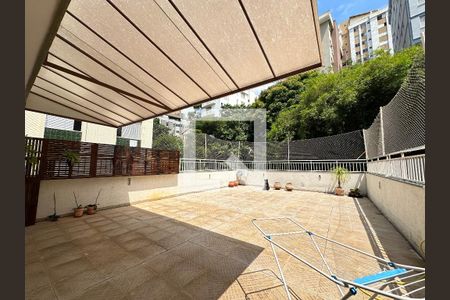 Apartamento à venda com 360m², 4 quartos e 2 vagasÁrea Externa