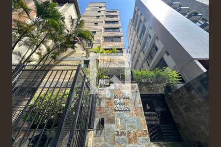 Apartamento à venda com 360m², 4 quartos e 2 vagasFachada