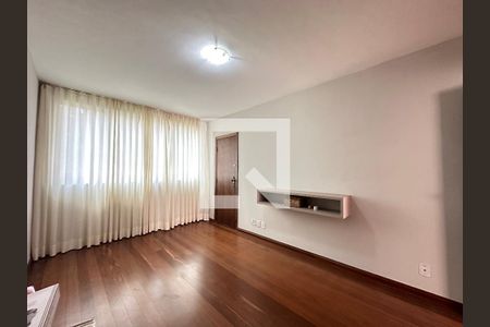Apartamento à venda com 360m², 4 quartos e 2 vagasQuarto 4