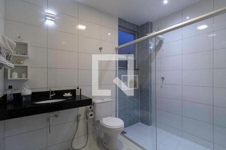 Apartamento à venda com 95m², 3 quartos e 2 vagasBanheiro da suíte