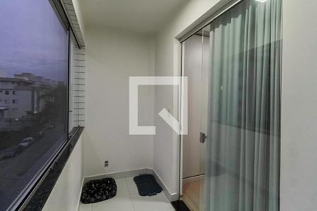 Apartamento à venda com 95m², 3 quartos e 2 vagasVaranda do quarto 2