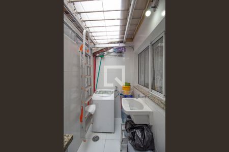 Casa de condomínio para alugar com 72m², 2 quartos e 1 vagaÁrea de Serviço