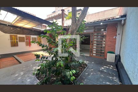 Casa para alugar com 140m², 3 quartos e sem vagaQuintal