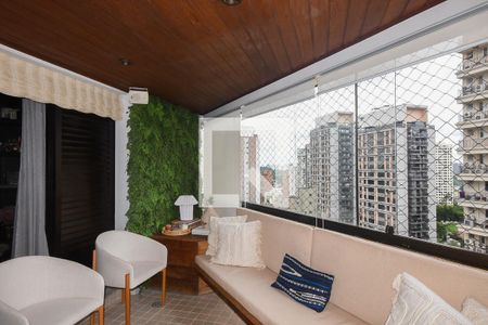 Varanda de apartamento à venda com 4 quartos, 250m² em Jardim Fonte do Morumbi, São Paulo