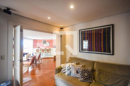Sala de Tv de apartamento à venda com 4 quartos, 250m² em Jardim Fonte do Morumbi, São Paulo