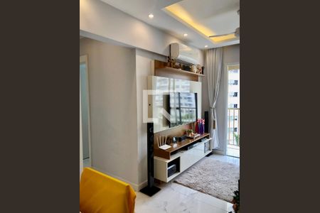 Sala de apartamento para alugar com 3 quartos, 59m² em Del Castilho, Rio de Janeiro