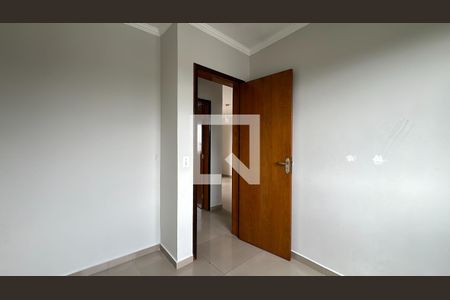 Quarto 1 de apartamento para alugar com 2 quartos, 52m² em Parque da Fonte, São José dos Pinhais