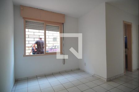Sala  de apartamento para alugar com 2 quartos, 60m² em Passo da Areia, Porto Alegre